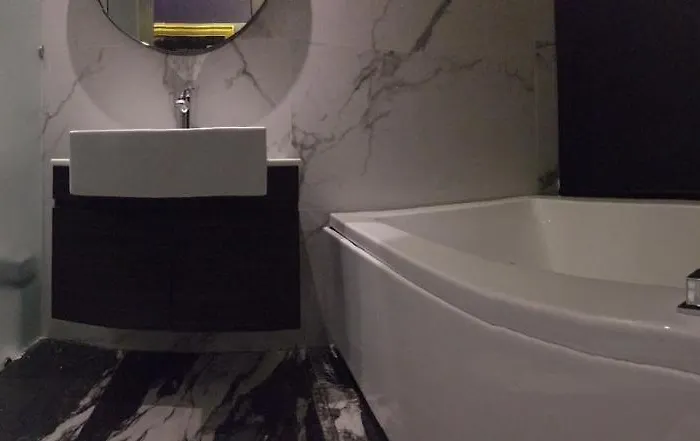 Crystal Hotel Bangkok